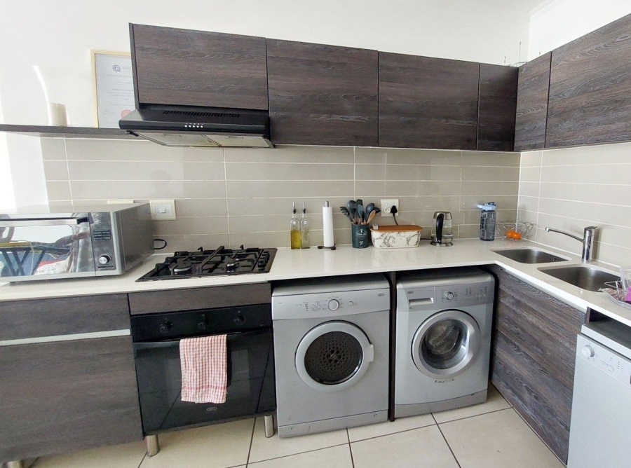 To Let 1 Bedroom Property for Rent in Olivedale Gauteng