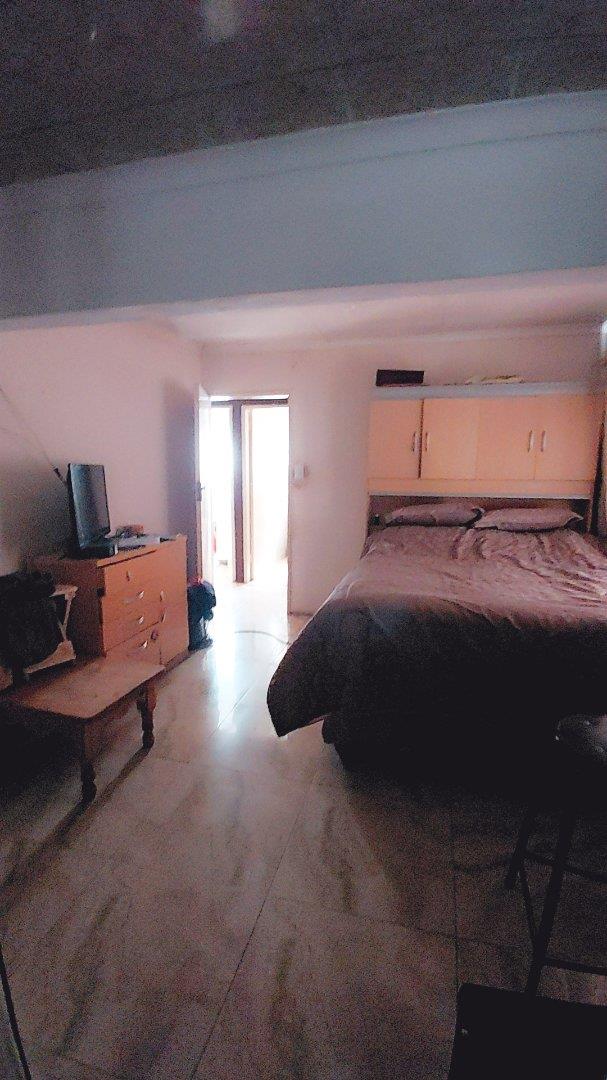5 Bedroom Property for Sale in Ebony Park Gauteng