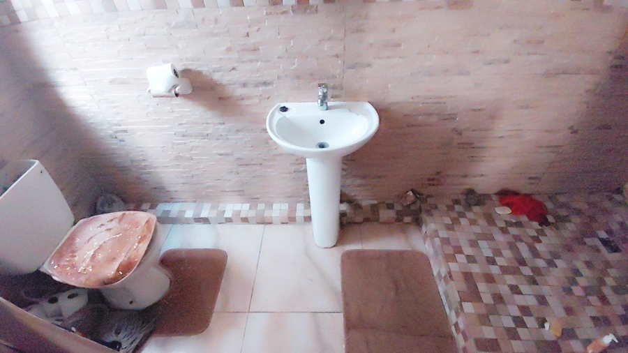 5 Bedroom Property for Sale in Ebony Park Gauteng