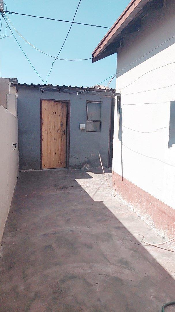 5 Bedroom Property for Sale in Ebony Park Gauteng