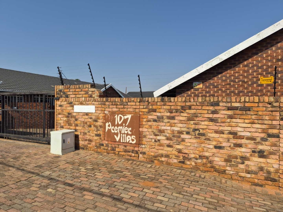 2 Bedroom Property for Sale in Krugersdorp North Gauteng