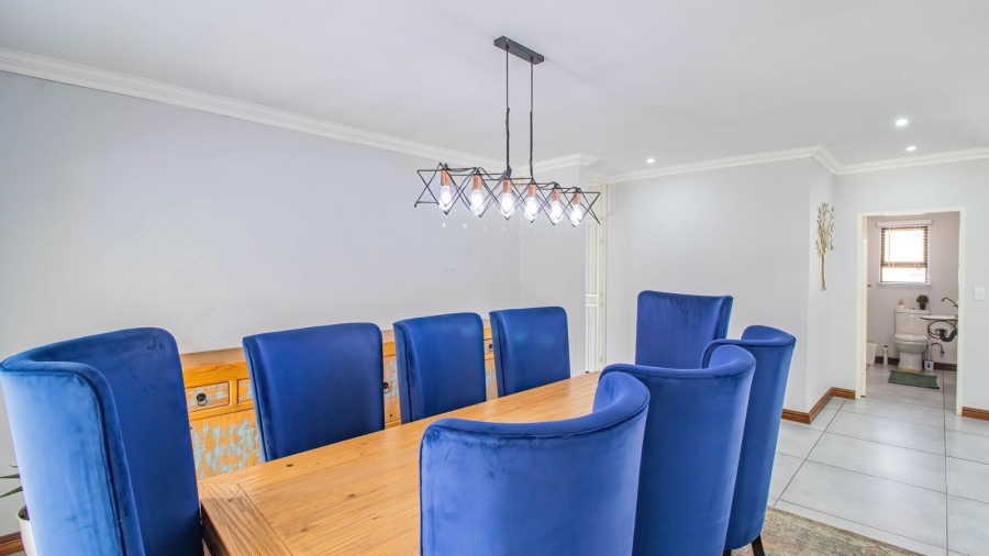 7 Bedroom Property for Sale in Brackenhurst Gauteng