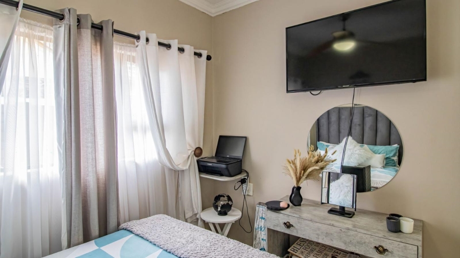 7 Bedroom Property for Sale in Brackenhurst Gauteng