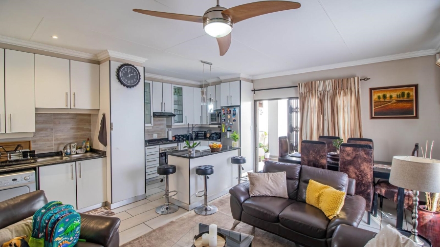 7 Bedroom Property for Sale in Brackenhurst Gauteng