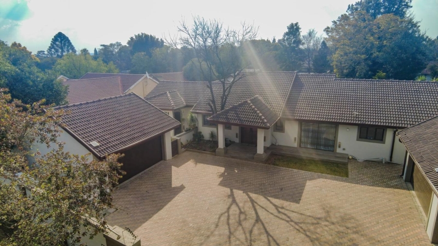 7 Bedroom Property for Sale in Brackenhurst Gauteng