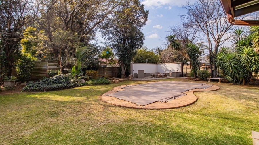 7 Bedroom Property for Sale in Brackenhurst Gauteng