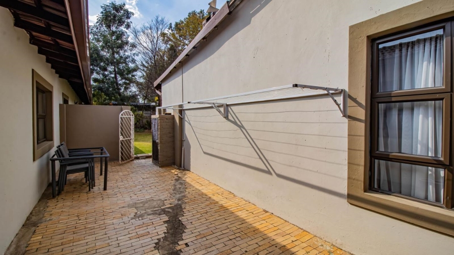 7 Bedroom Property for Sale in Brackenhurst Gauteng