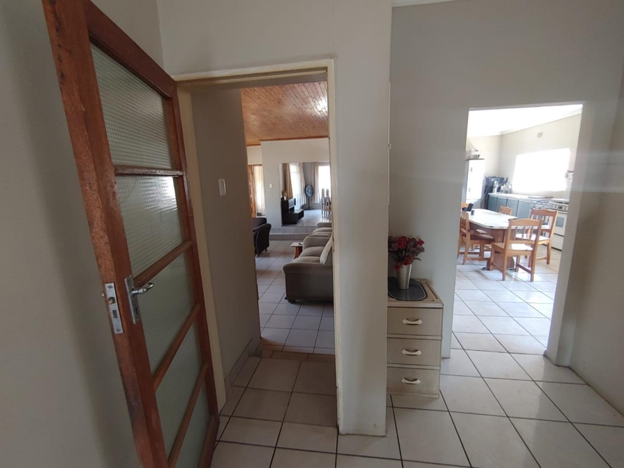 4 Bedroom Property for Sale in Buyscelia Gauteng