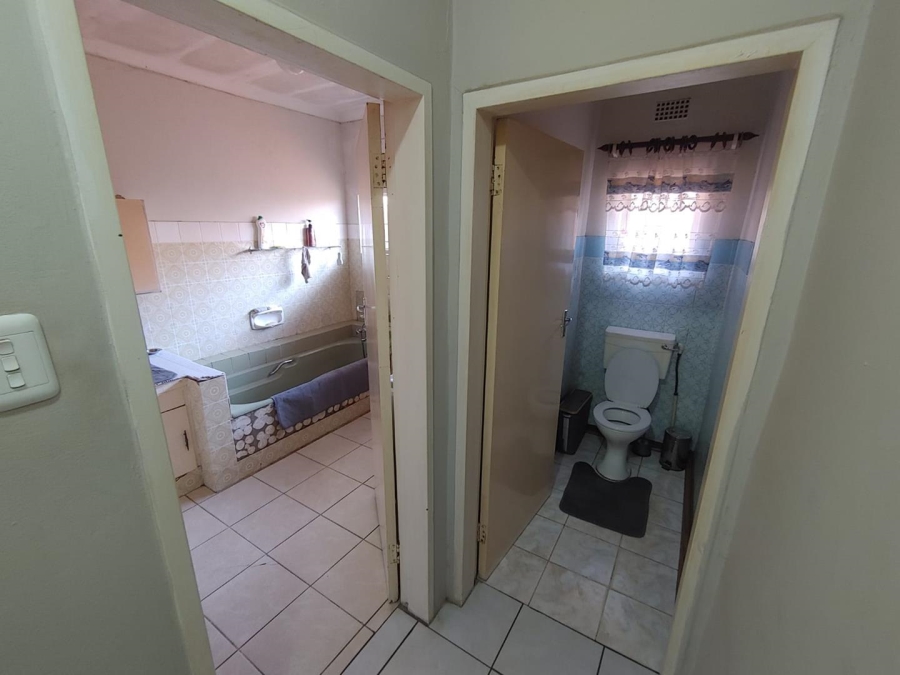 4 Bedroom Property for Sale in Buyscelia Gauteng