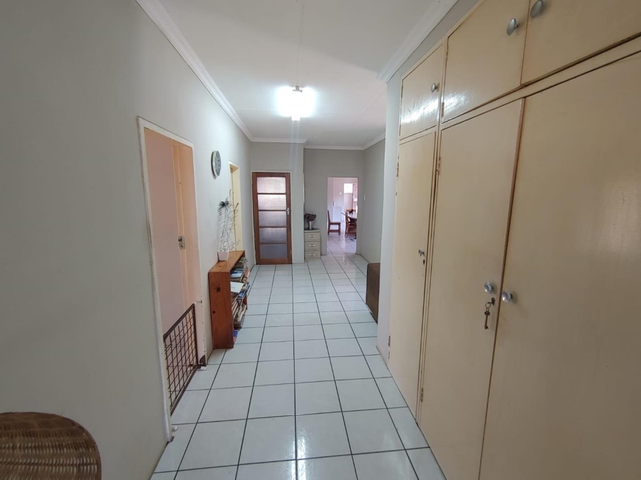 4 Bedroom Property for Sale in Buyscelia Gauteng