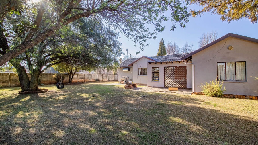 3 Bedroom Property for Sale in Bakerton Gauteng