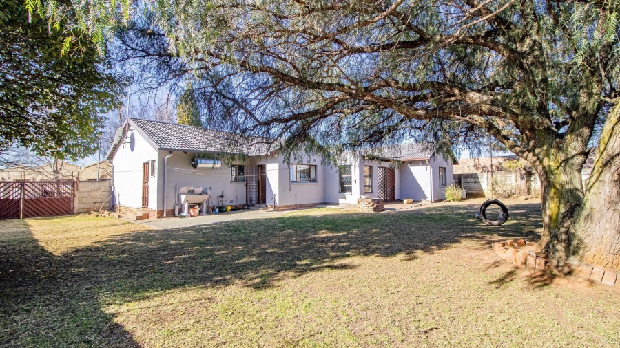 3 Bedroom Property for Sale in Bakerton Gauteng