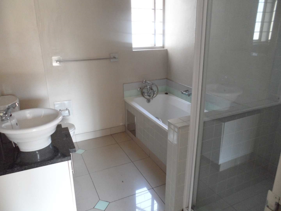To Let 1 Bedroom Property for Rent in Parktown North Gauteng