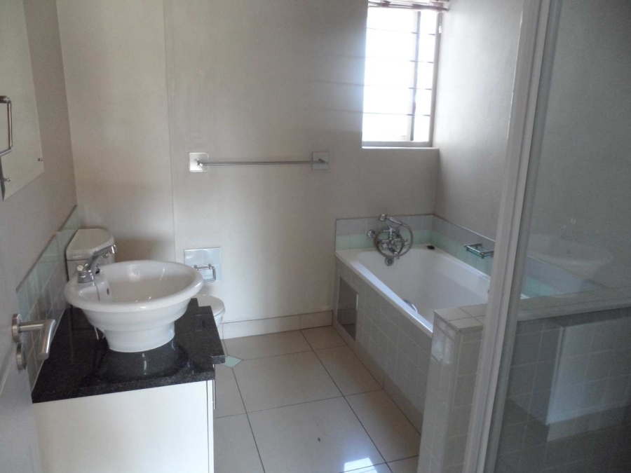 To Let 1 Bedroom Property for Rent in Parktown North Gauteng