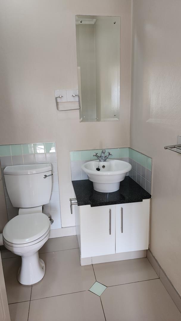 To Let 2 Bedroom Property for Rent in Parktown Gauteng