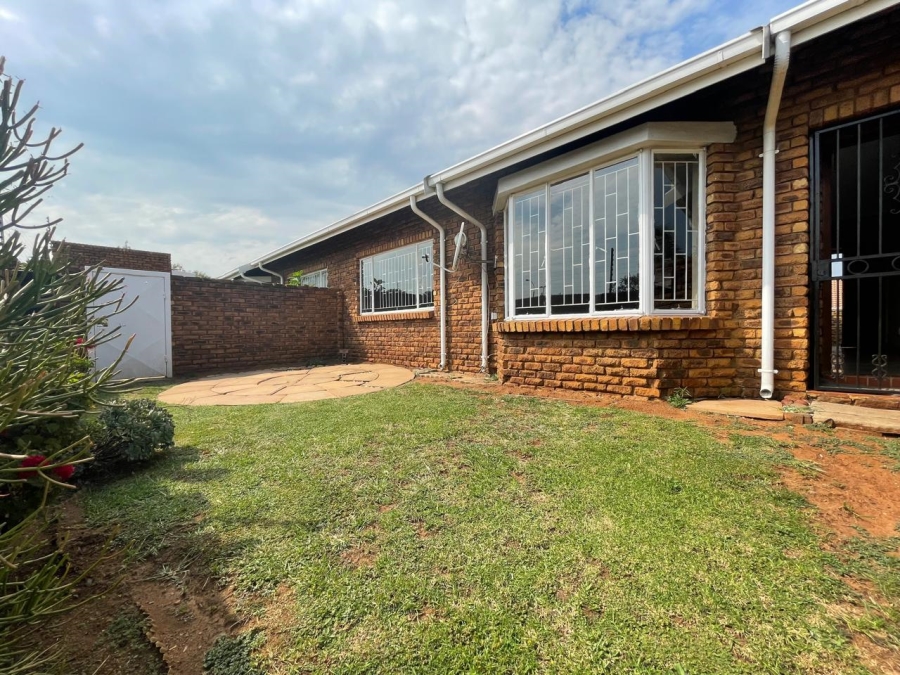 2 Bedroom Property for Sale in Norkem Park Gauteng