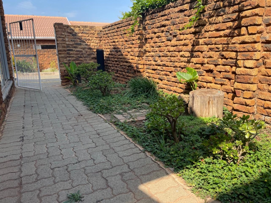 2 Bedroom Property for Sale in Norkem Park Gauteng