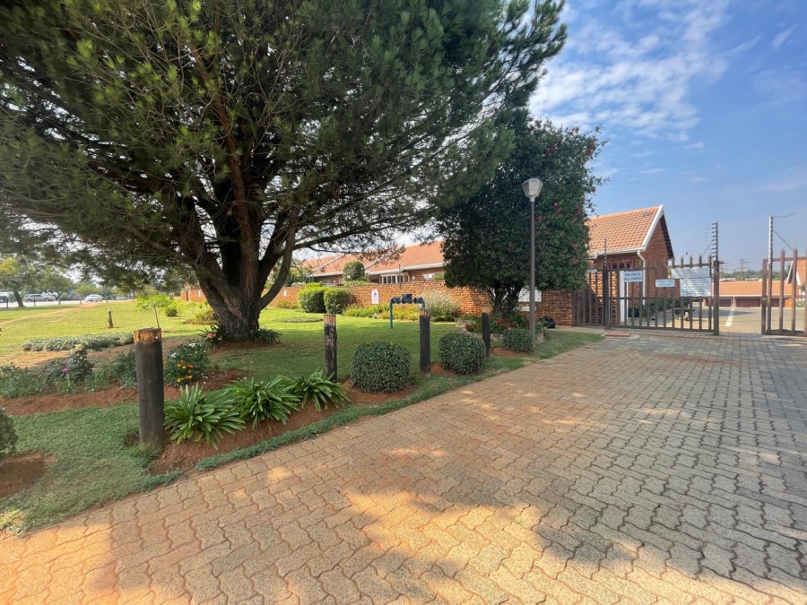 2 Bedroom Property for Sale in Norkem Park Gauteng
