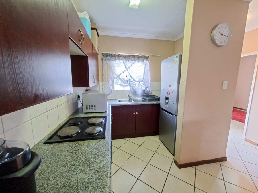 To Let 2 Bedroom Property for Rent in Honeydew Gauteng