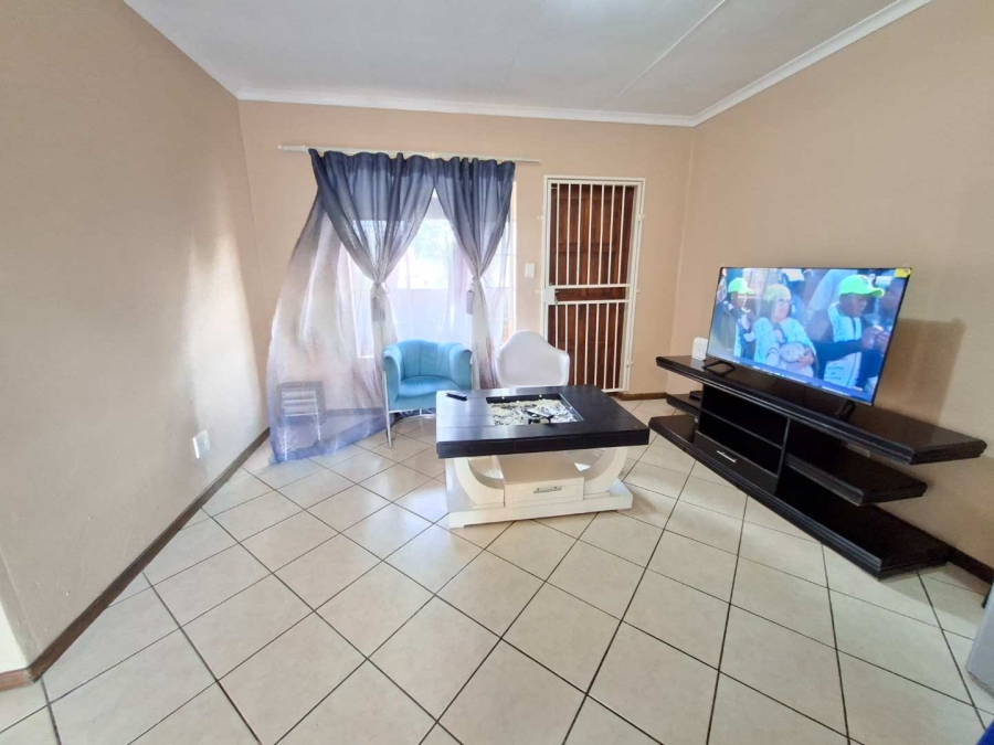 To Let 2 Bedroom Property for Rent in Honeydew Gauteng