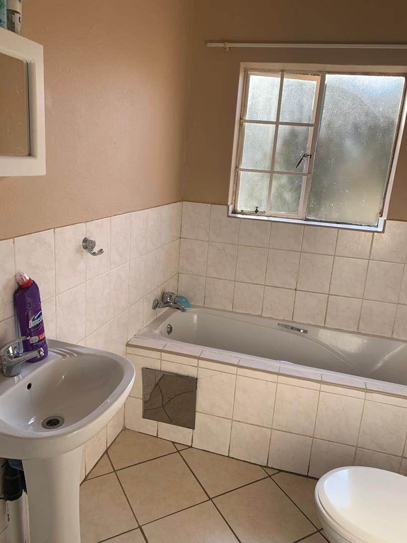 To Let 2 Bedroom Property for Rent in Honeydew Gauteng