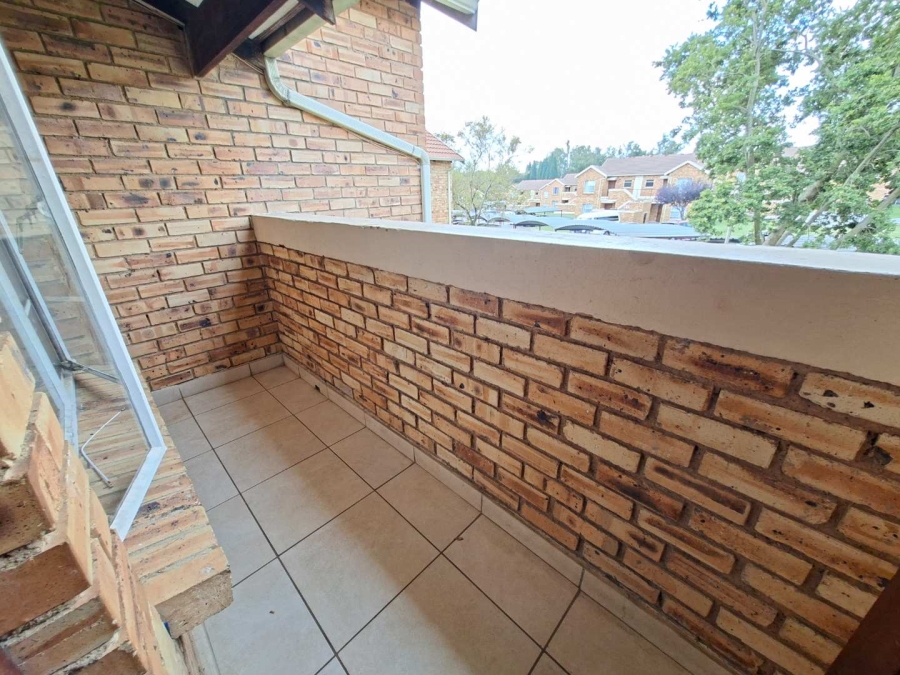 To Let 2 Bedroom Property for Rent in Honeydew Gauteng