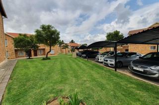 To Let 2 Bedroom Property for Rent in Honeydew Gauteng