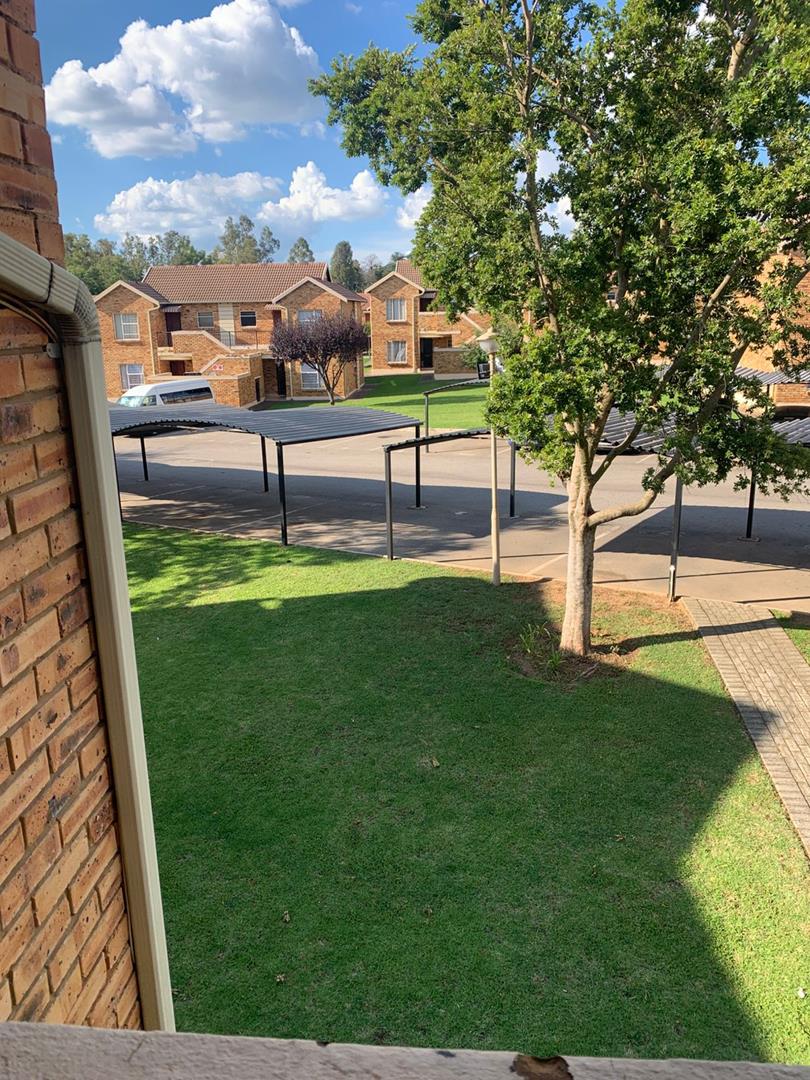 To Let 2 Bedroom Property for Rent in Honeydew Gauteng