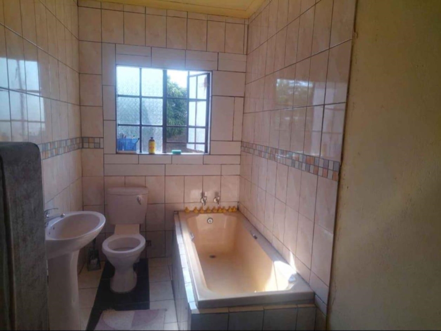 3 Bedroom Property for Sale in Soshanguve HH Gauteng