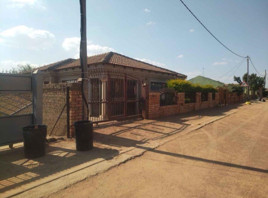 3 Bedroom Property for Sale in Soshanguve HH Gauteng
