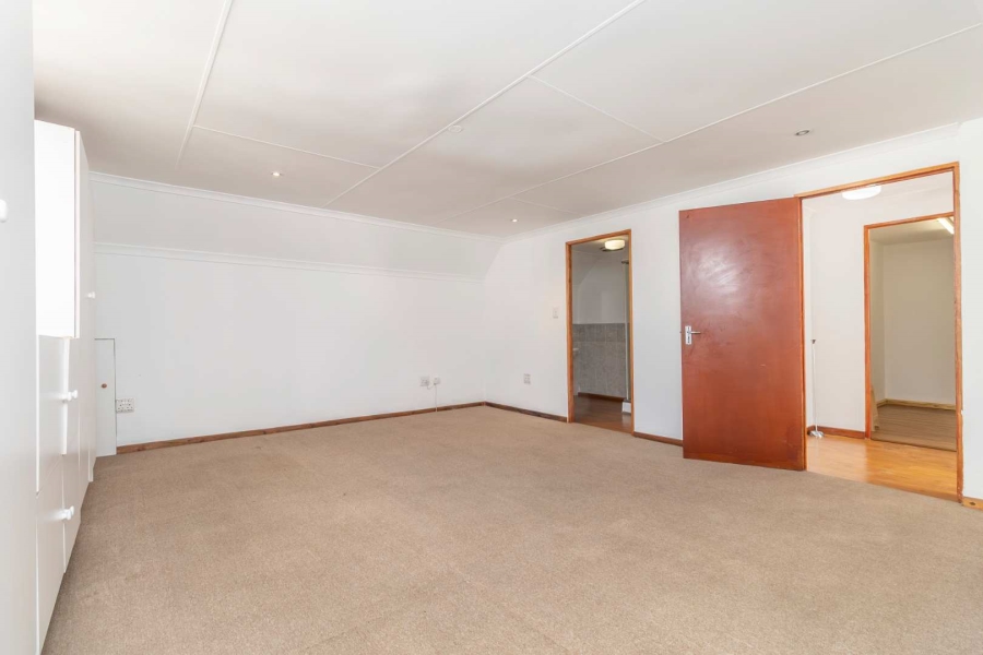 2 Bedroom Property for Sale in Barbeque Downs Gauteng
