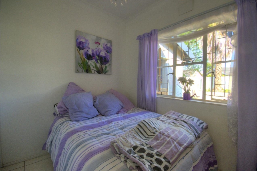 6 Bedroom Property for Sale in Brackenhurst Gauteng