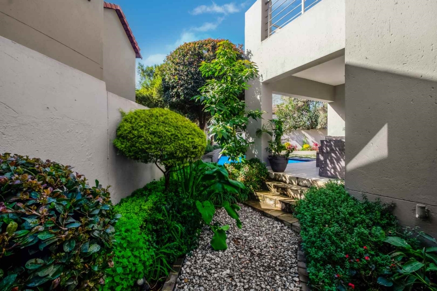 4 Bedroom Property for Sale in Broadacres Gauteng