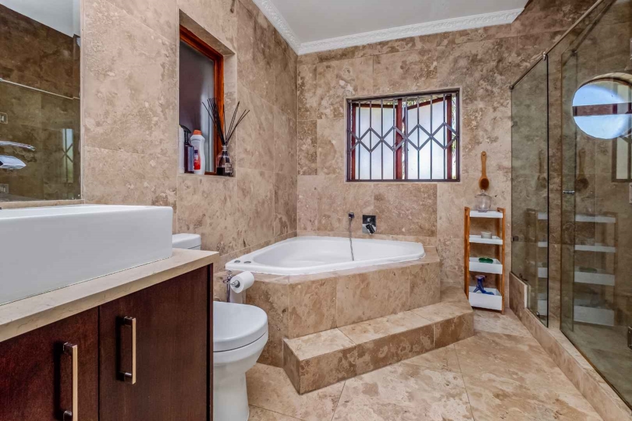 4 Bedroom Property for Sale in Broadacres Gauteng