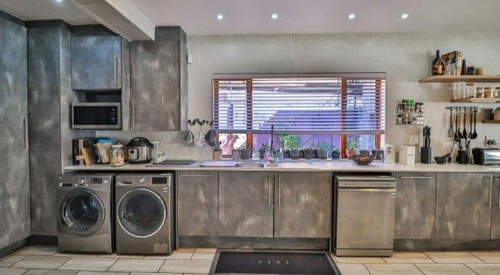 4 Bedroom Property for Sale in Kensington Gauteng