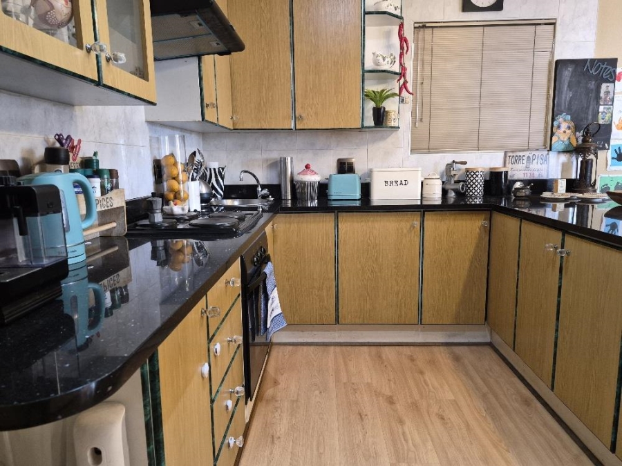 3 Bedroom Property for Sale in Beyerspark Gauteng