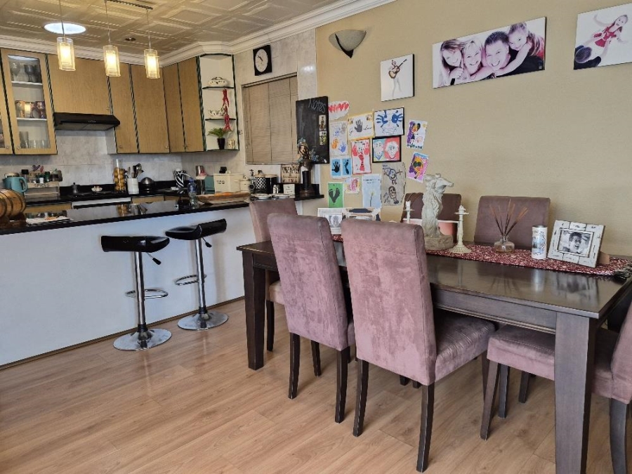 3 Bedroom Property for Sale in Beyerspark Gauteng