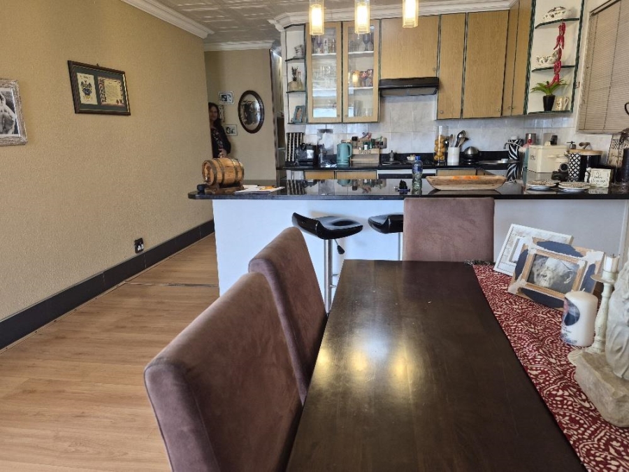 3 Bedroom Property for Sale in Beyerspark Gauteng