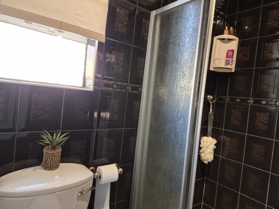 3 Bedroom Property for Sale in Beyerspark Gauteng