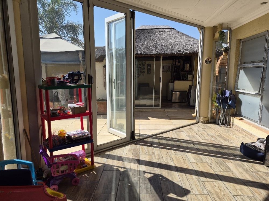 3 Bedroom Property for Sale in Beyerspark Gauteng