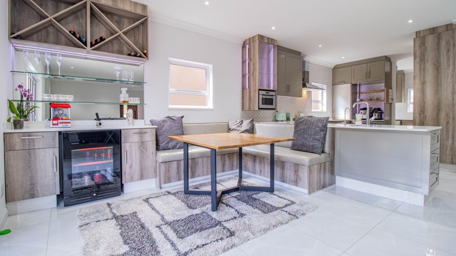 To Let 4 Bedroom Property for Rent in Craigavon Gauteng