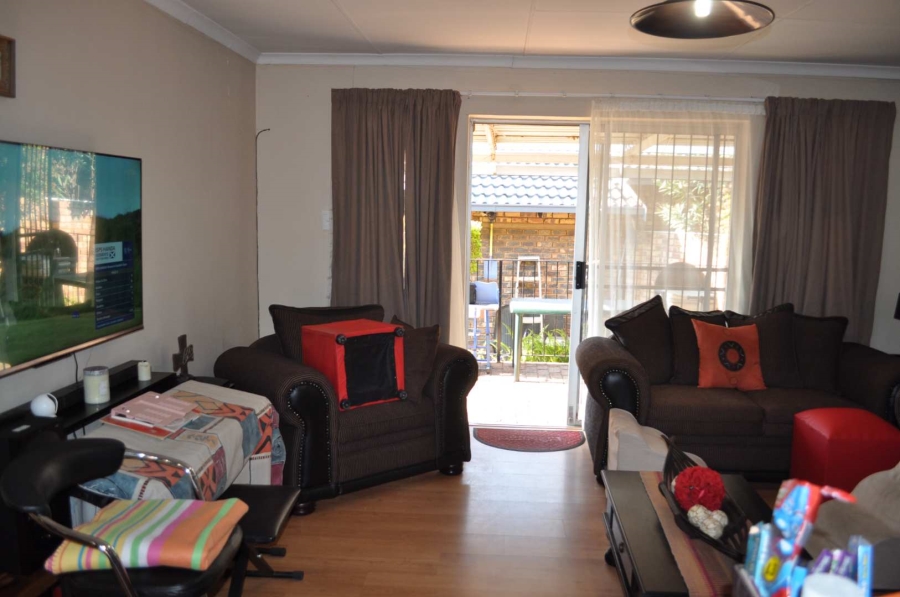 3 Bedroom Property for Sale in Faerie Glen Gauteng