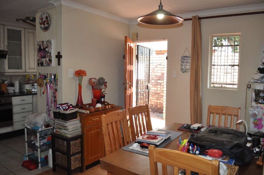 3 Bedroom Property for Sale in Faerie Glen Gauteng