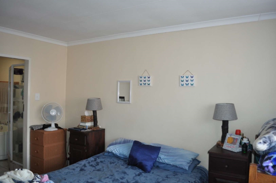 3 Bedroom Property for Sale in Faerie Glen Gauteng