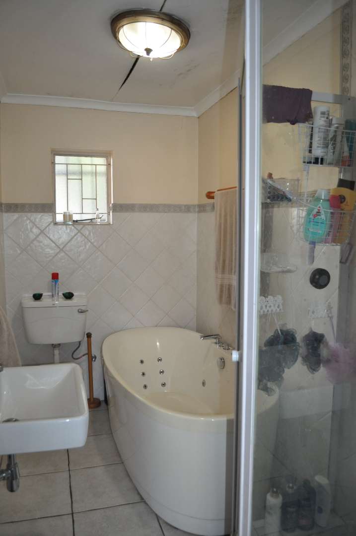 3 Bedroom Property for Sale in Faerie Glen Gauteng