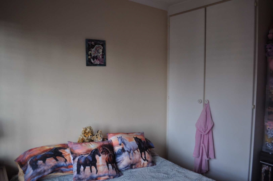 3 Bedroom Property for Sale in Faerie Glen Gauteng