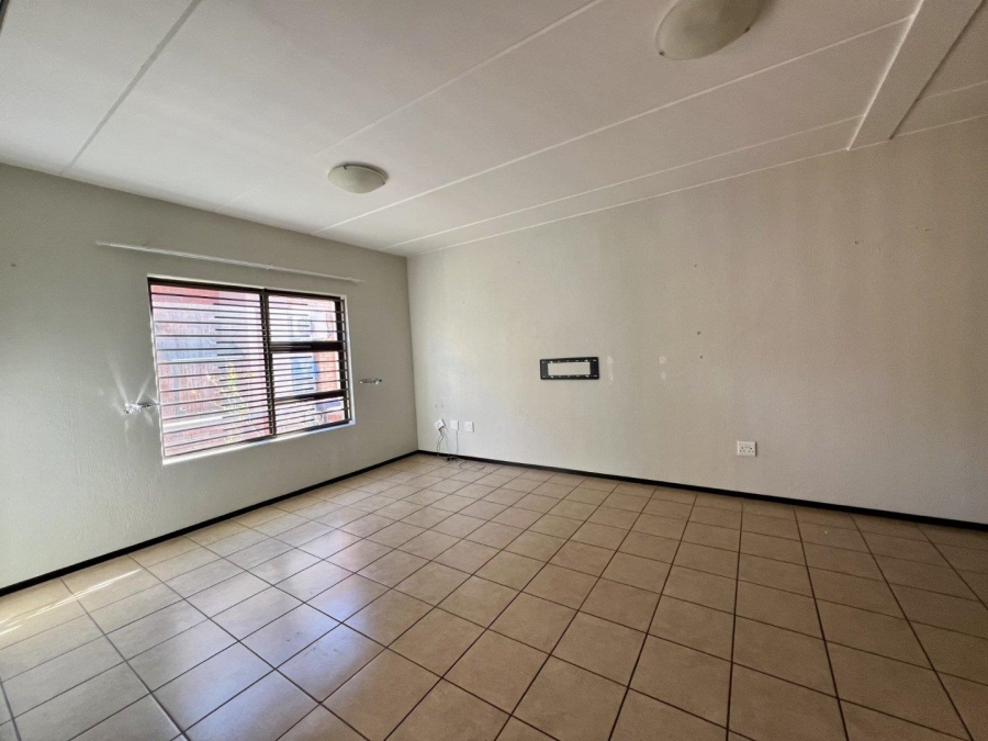 3 Bedroom Property for Sale in Helderkruin Gauteng