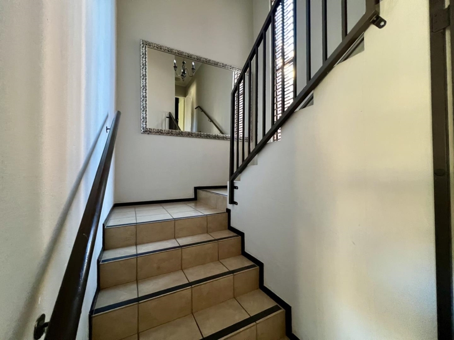 3 Bedroom Property for Sale in Helderkruin Gauteng