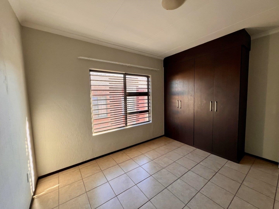 3 Bedroom Property for Sale in Helderkruin Gauteng