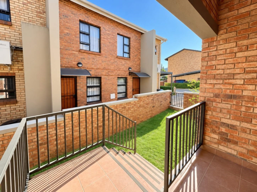 3 Bedroom Property for Sale in Helderkruin Gauteng